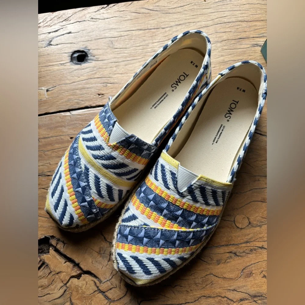 TOMS Alpargata Rope Global Jacquard Geometric Patterned Slip-Ons NEW IN BOX - Picture 6 of 10